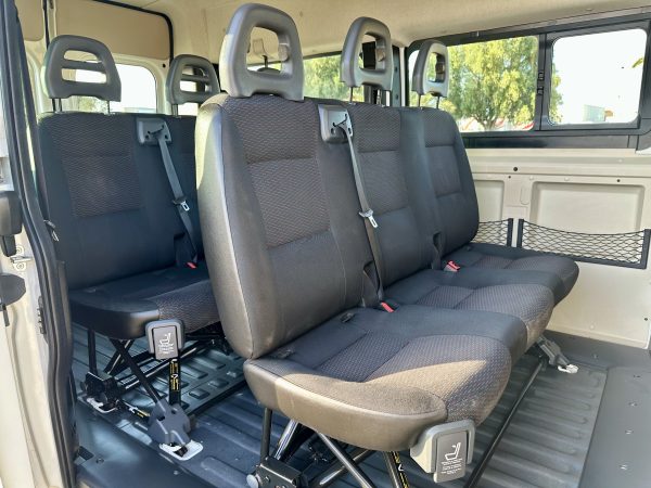PEUGEOT Boxer Combi 9 plazas - Imagen 8