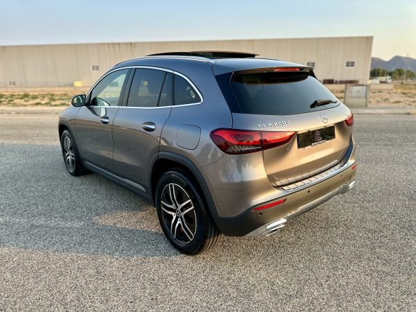 MERCEDES GLA 200D CON TECHO - Imagen 4