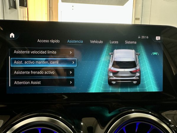 MERCEDES GLA 200D CON TECHO - Imagen 11